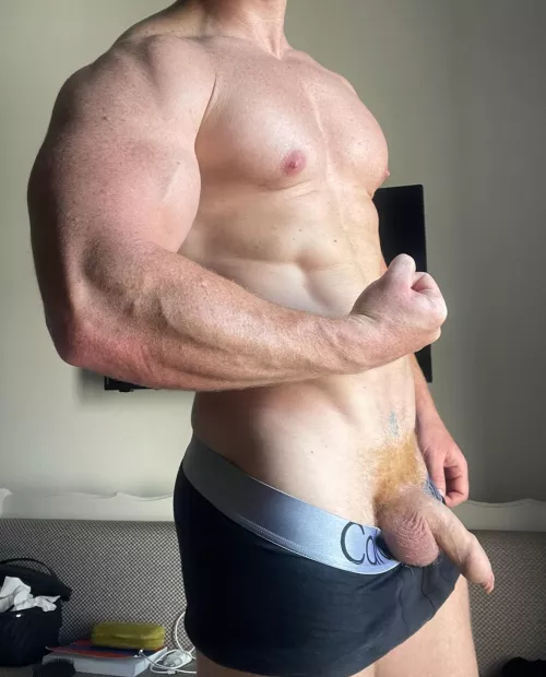 I’ve not got many photos of my foreskin since getting it cut off last winter but this is my favourite one. 