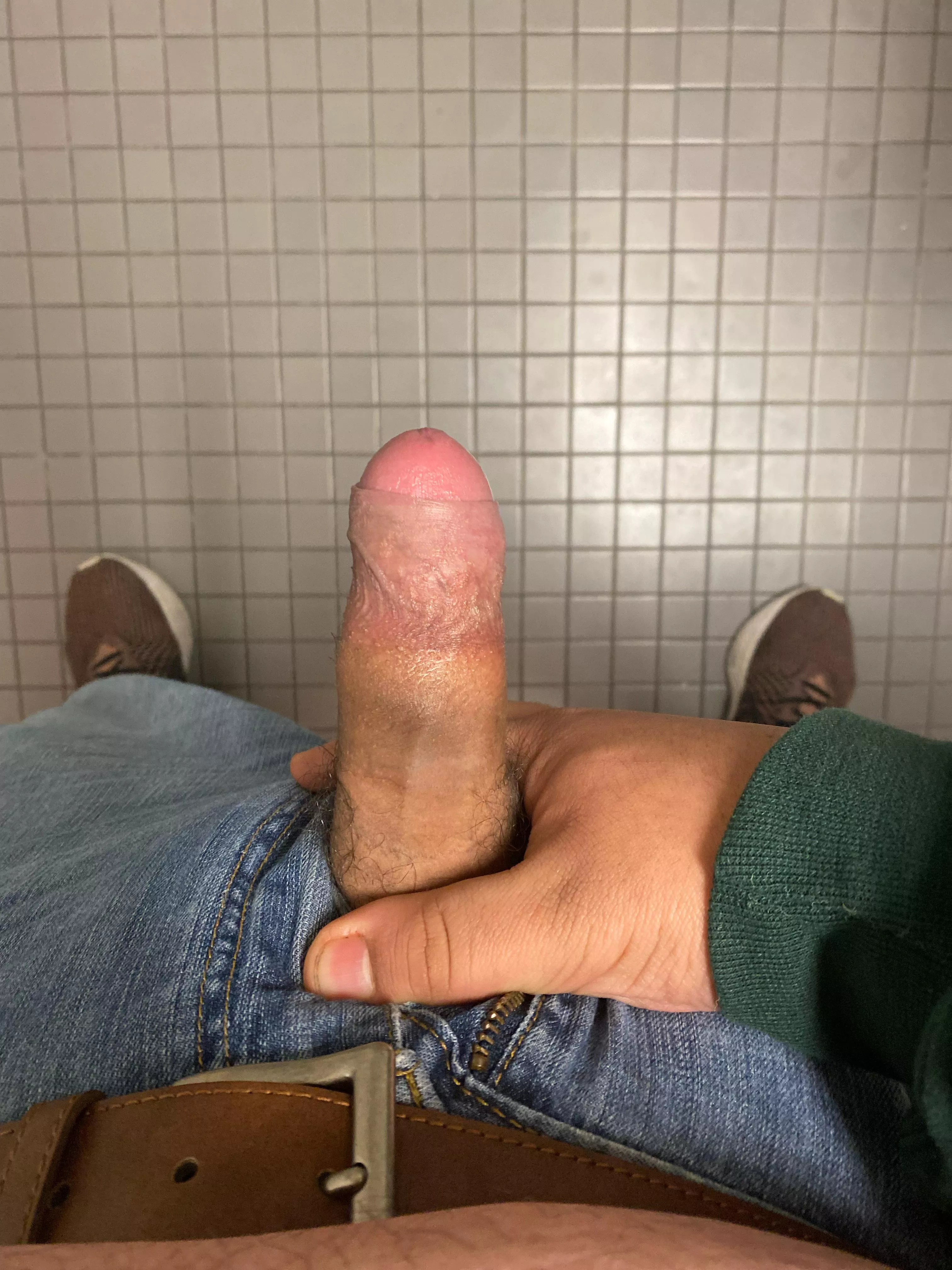 Just horny at work and need some help 
