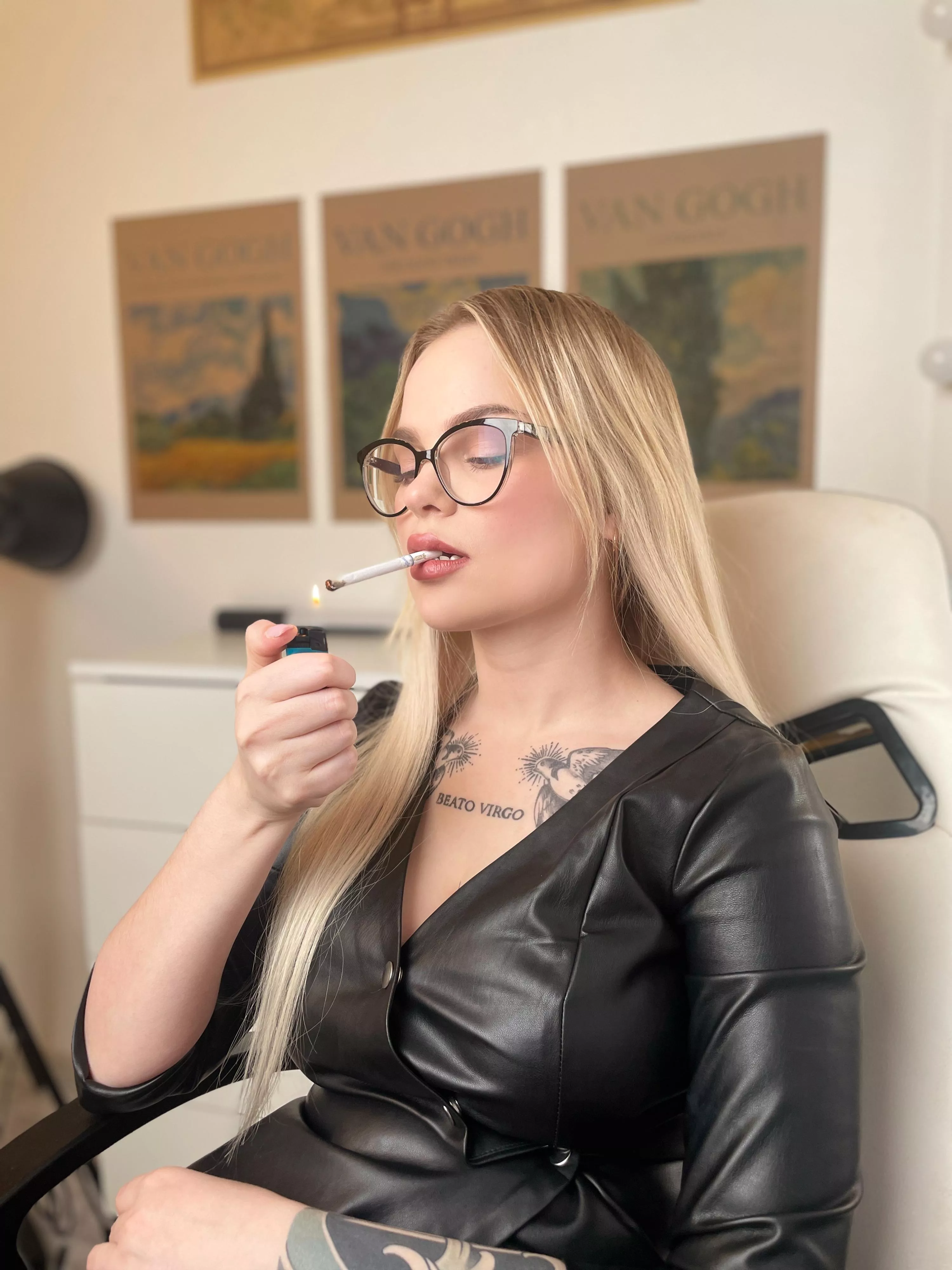 Let's take a break and smoke together?