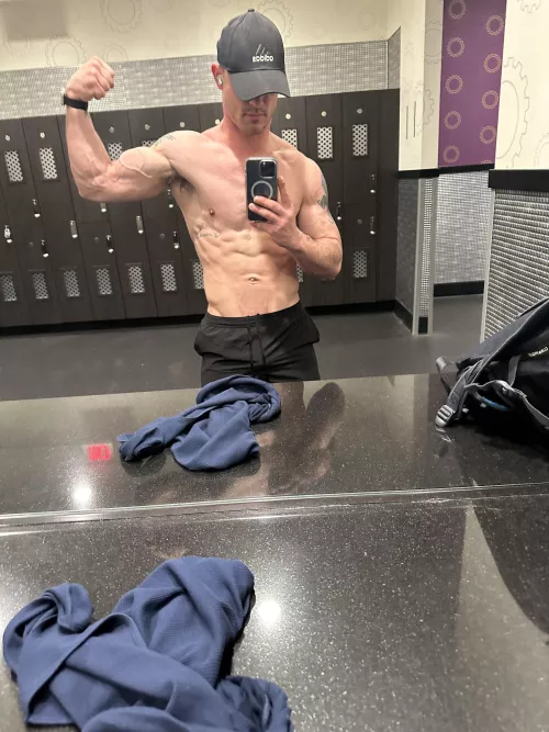 Little gym shorts bulge 