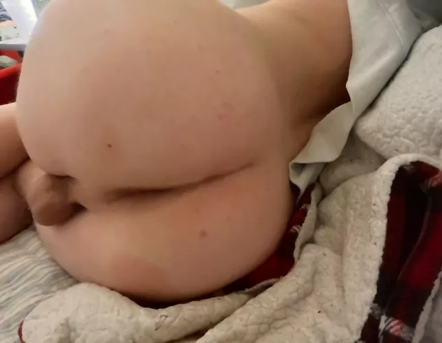 Maybe some boy hole will get me some attention