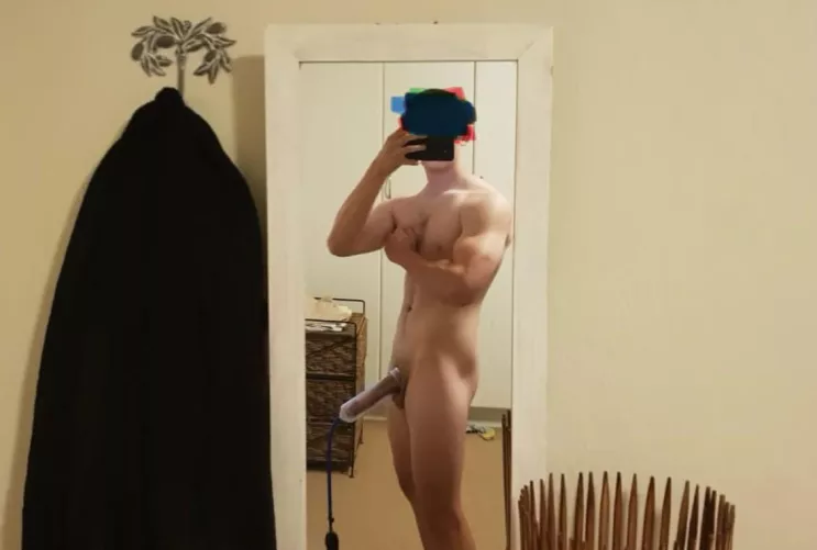 Not the best lighting but only mirror where I could take a full body photo.