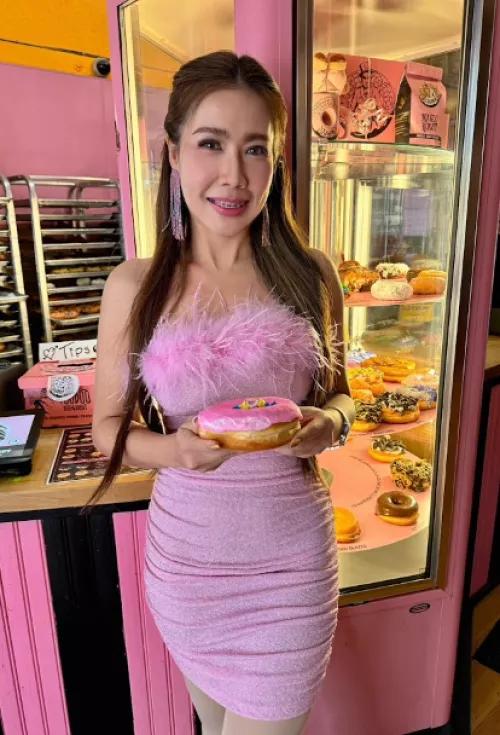 Put some glaze on my donut