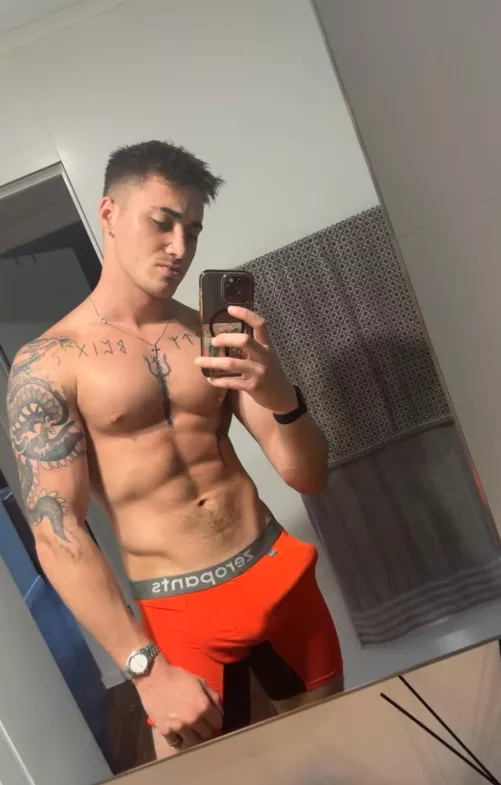 Red really brings out the colour in my eyes i reckon