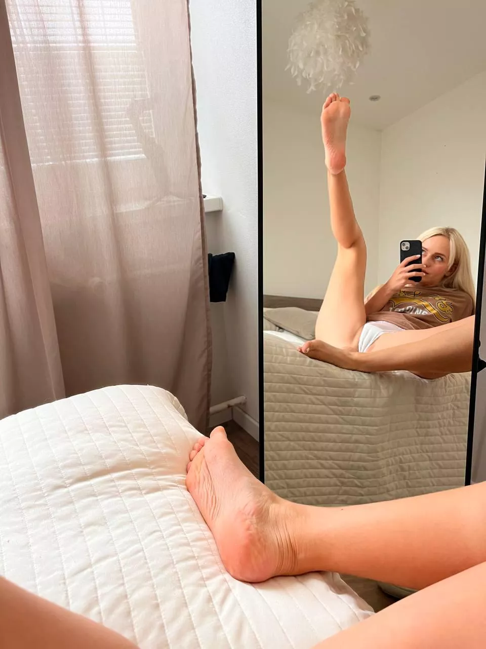 Start on the right foot, continue on the left foot👣👅 [OC]