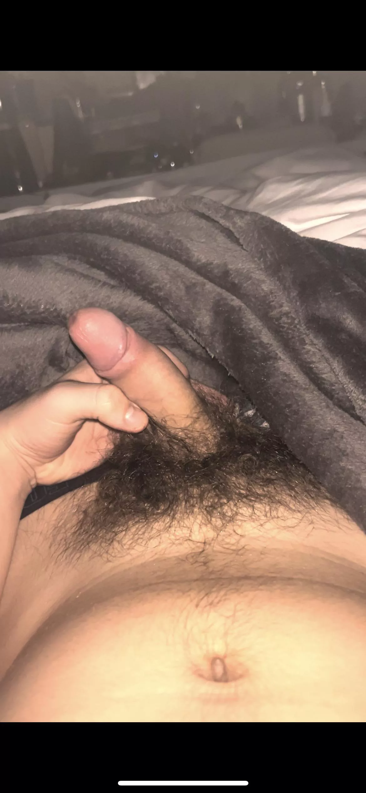 Starting to realise how good my pubes look😳🥵