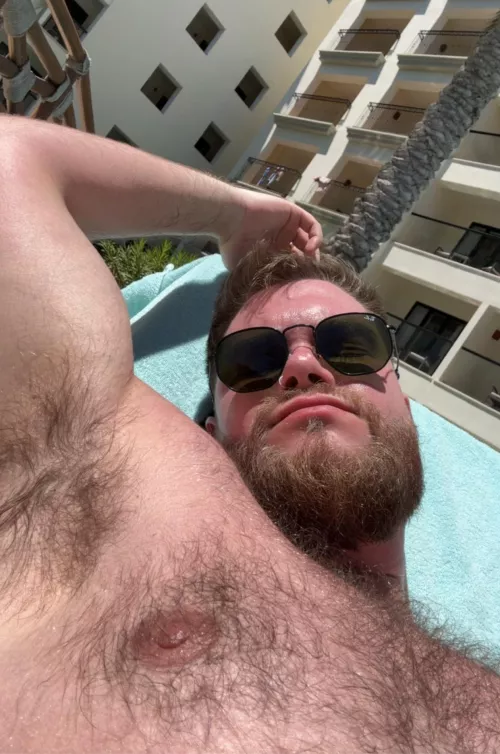 Sunshine and stinky pits 😋