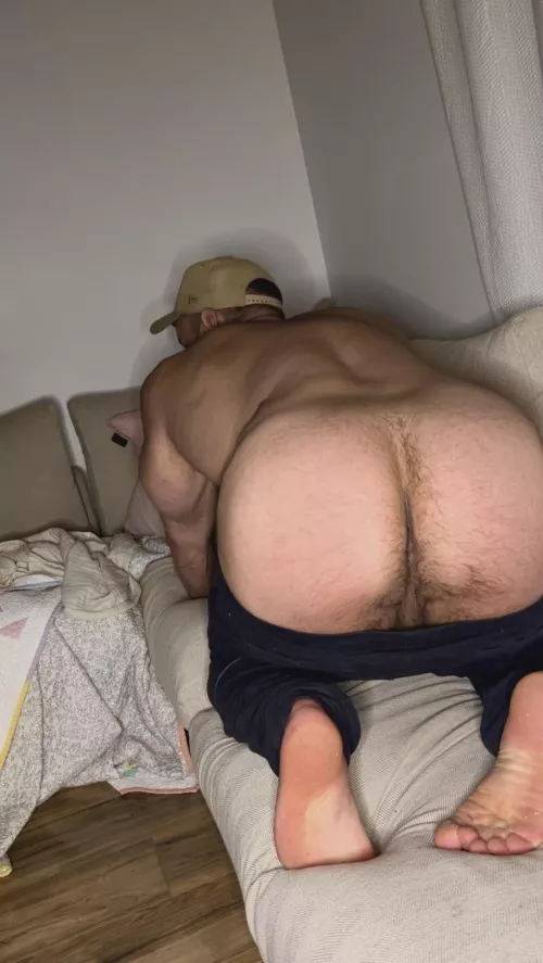 Tell me what i want to hear (33)(m)