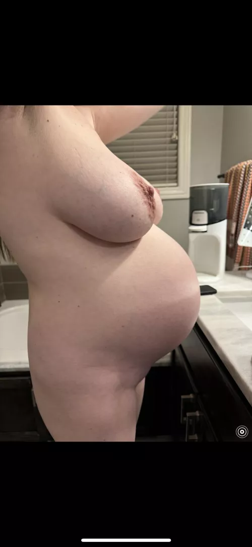 Wife’s titties right before she popped