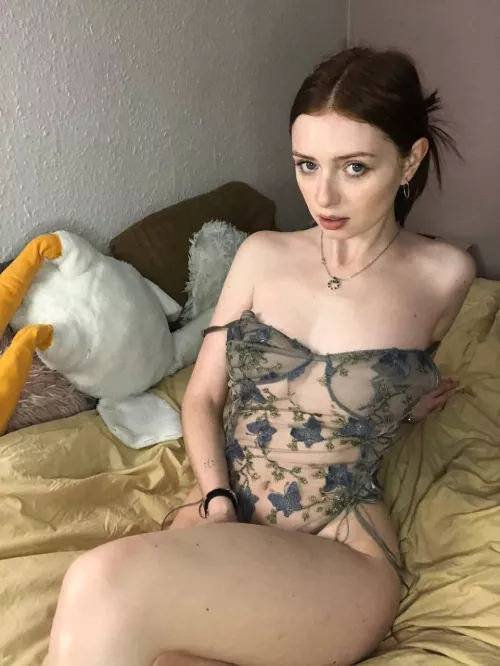 Would u let me give u a lap dance or we can just cuddle