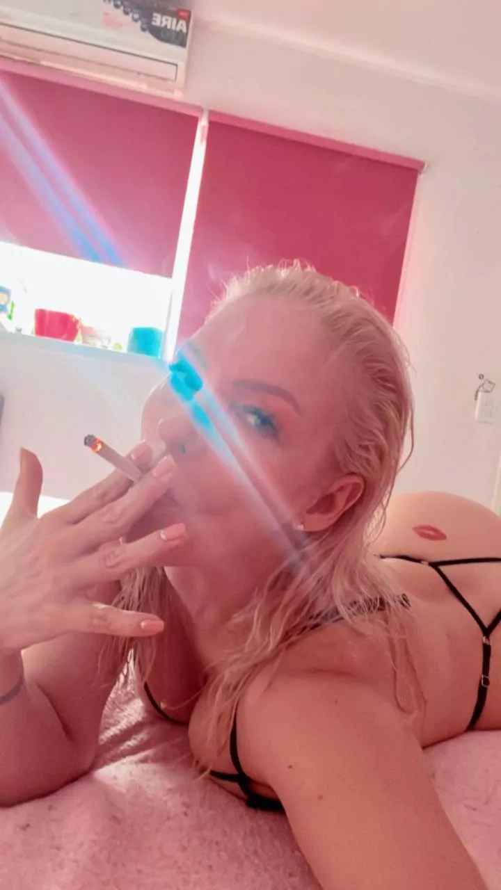 Would you eat or fuck? Choose wisely