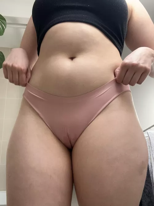 Would you fuck a curvy 19yo girl?