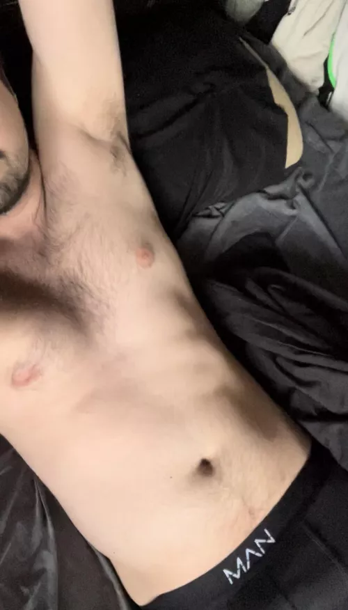 You like it musky all over??💪🏼💦 Dms open😈