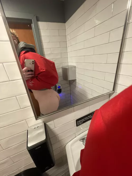 18 need a big dick to choke on from Li Ny PM ME ASAP