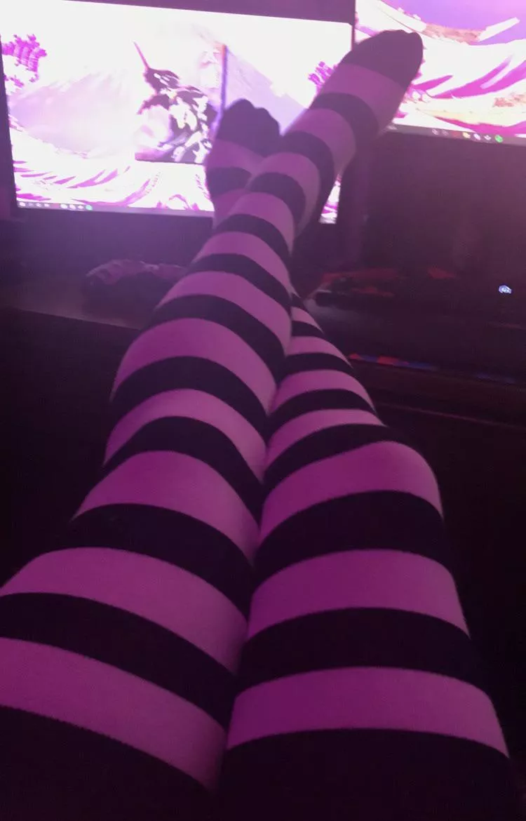 [23nb] can I blow you while you game? c;