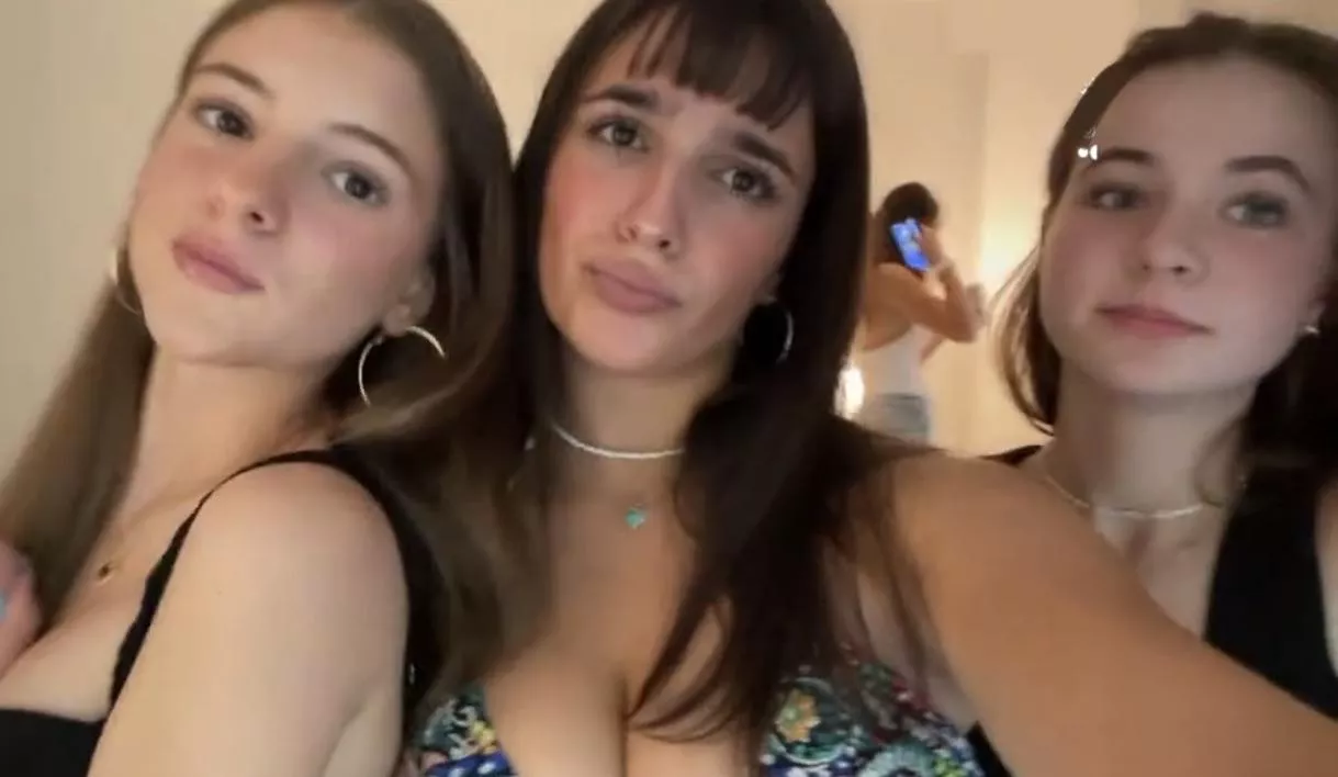 [3] Which College Girl?