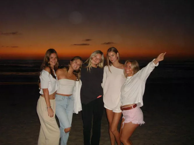 [5] Sunset Girls