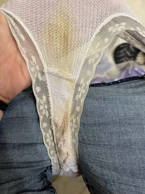 6 months pregnant ! Who has a pregnancy kink 