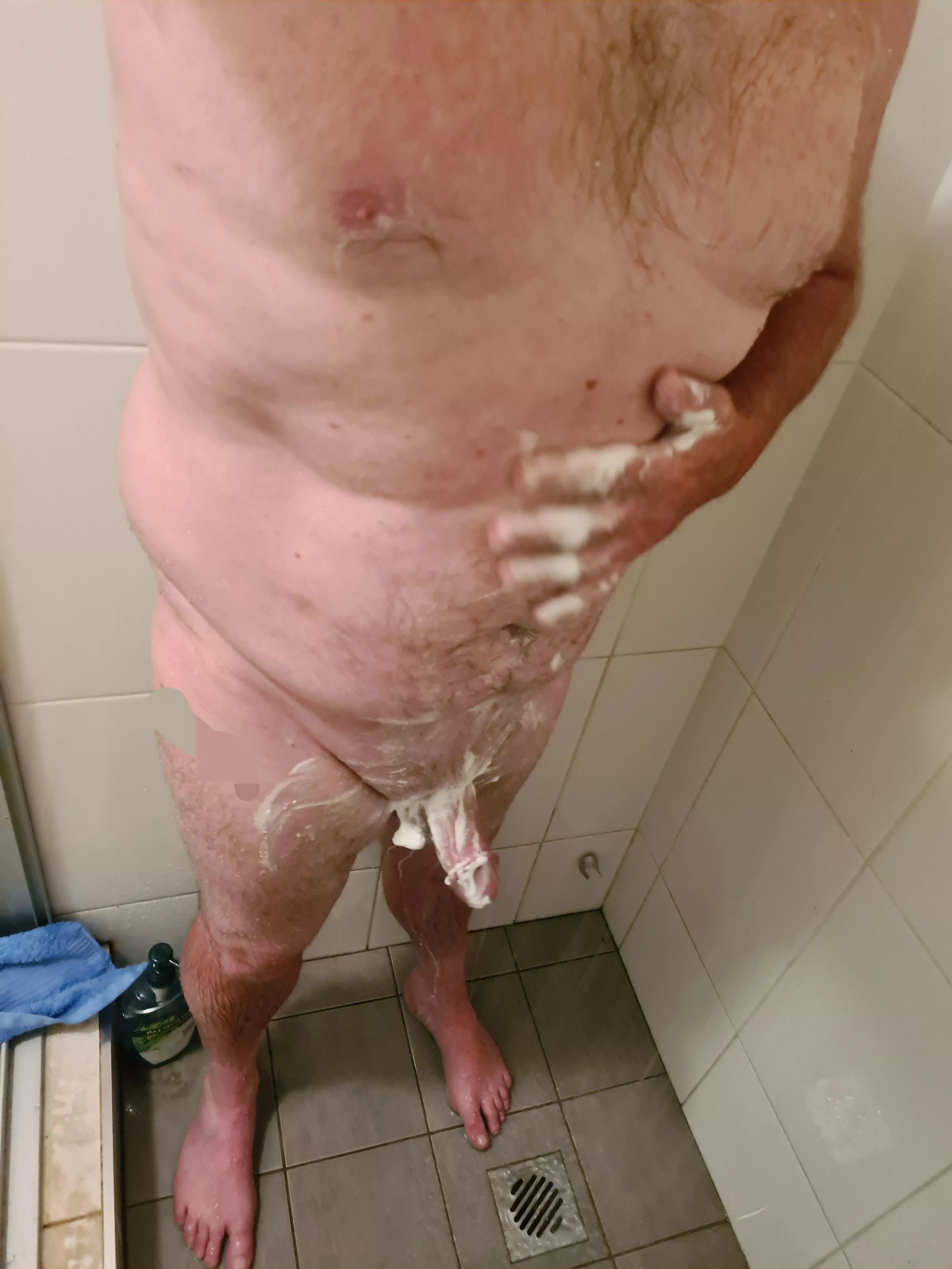 Aussie morning shower shave