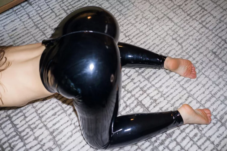 Begging you to spank my shiny ass 