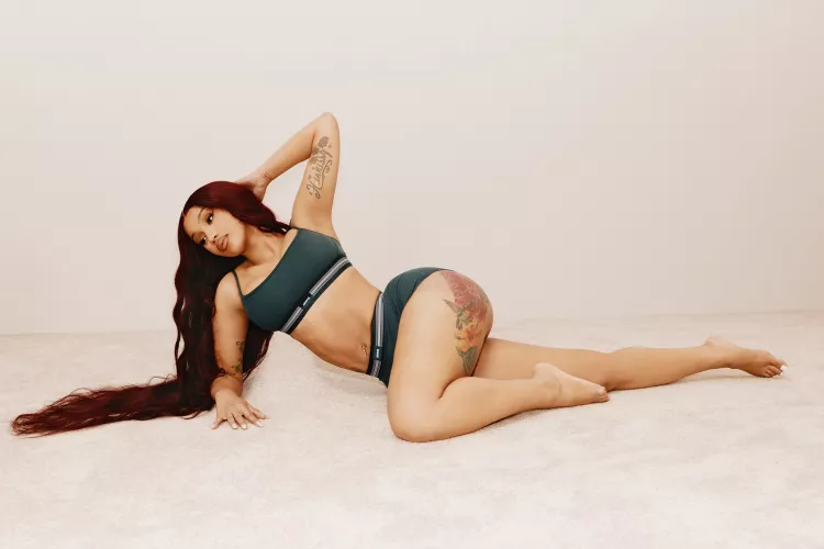 Cardi B got me thinking about how good it would feel to suck and jerk off with a bud to her in the shower