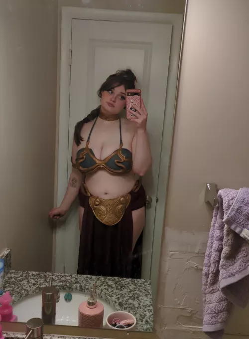 chubby, geeky, and slutty 😊