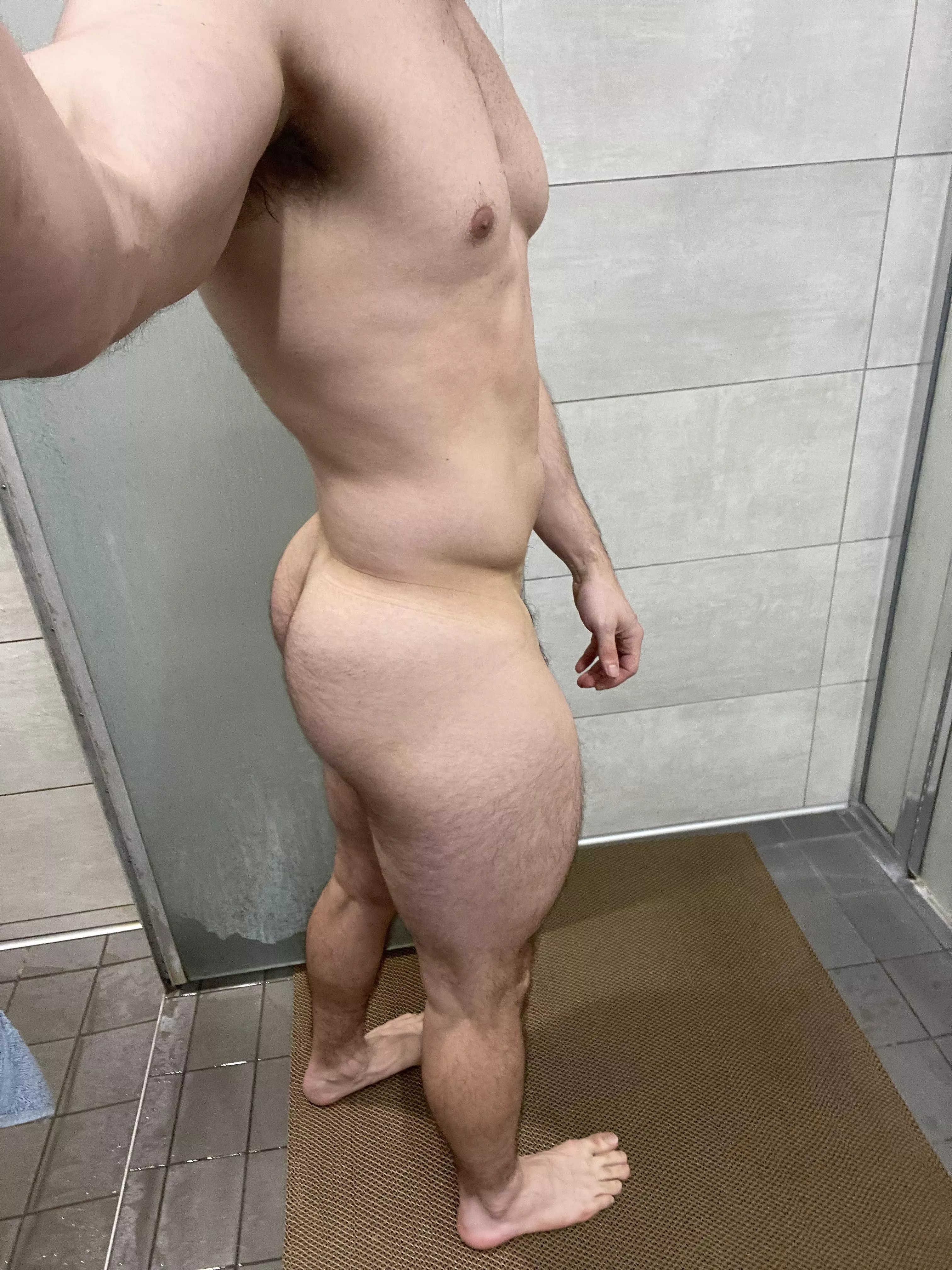 Come join me in the shower bro