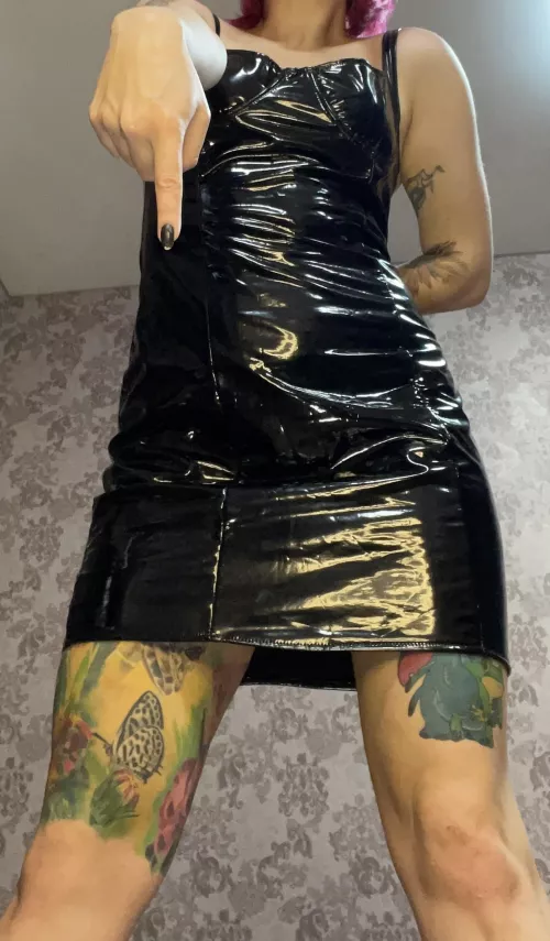 Come take my vicious mom ass