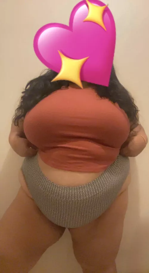 Estimate the size of these teacher tits? 😏