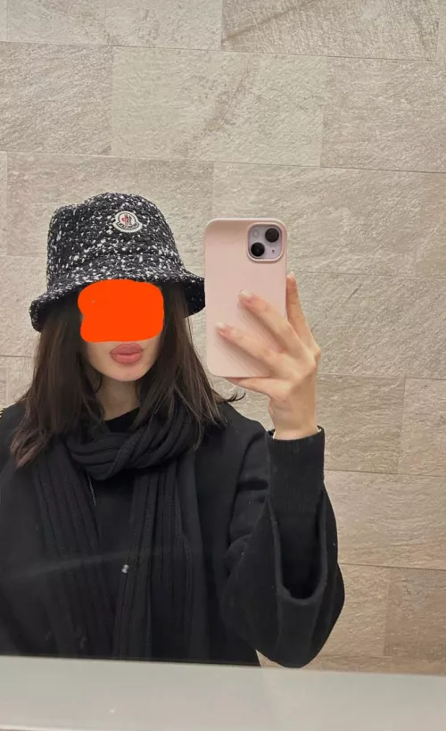 F4Fb/tf my last post went viral so in cause you haven’t seen it mommy is still looking for a sub slut who id going to obey me. (I don’t charge)