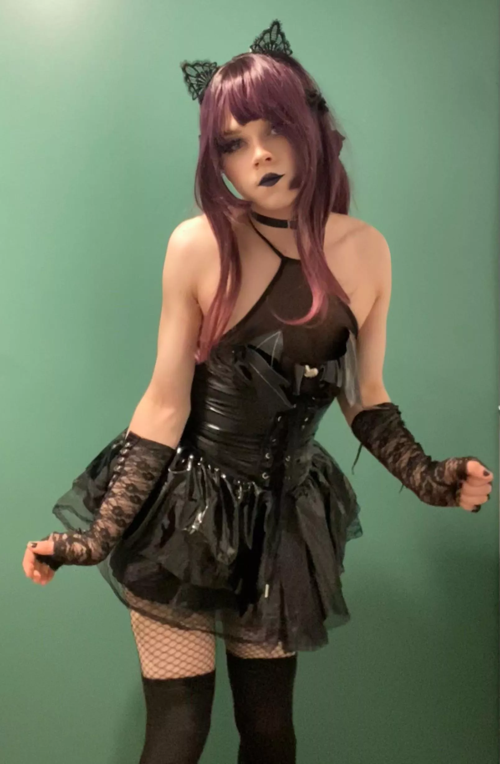 Felt cute in that mini dress🖤