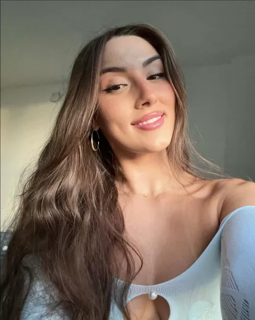 Heard you’re into mixed brunettes🙈