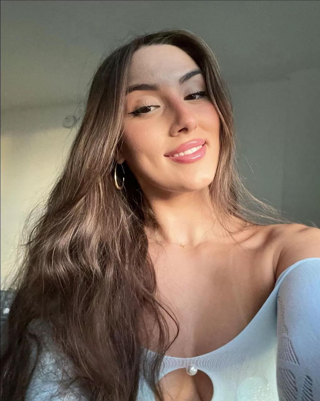 Heard you’re into mixed brunettes🙈