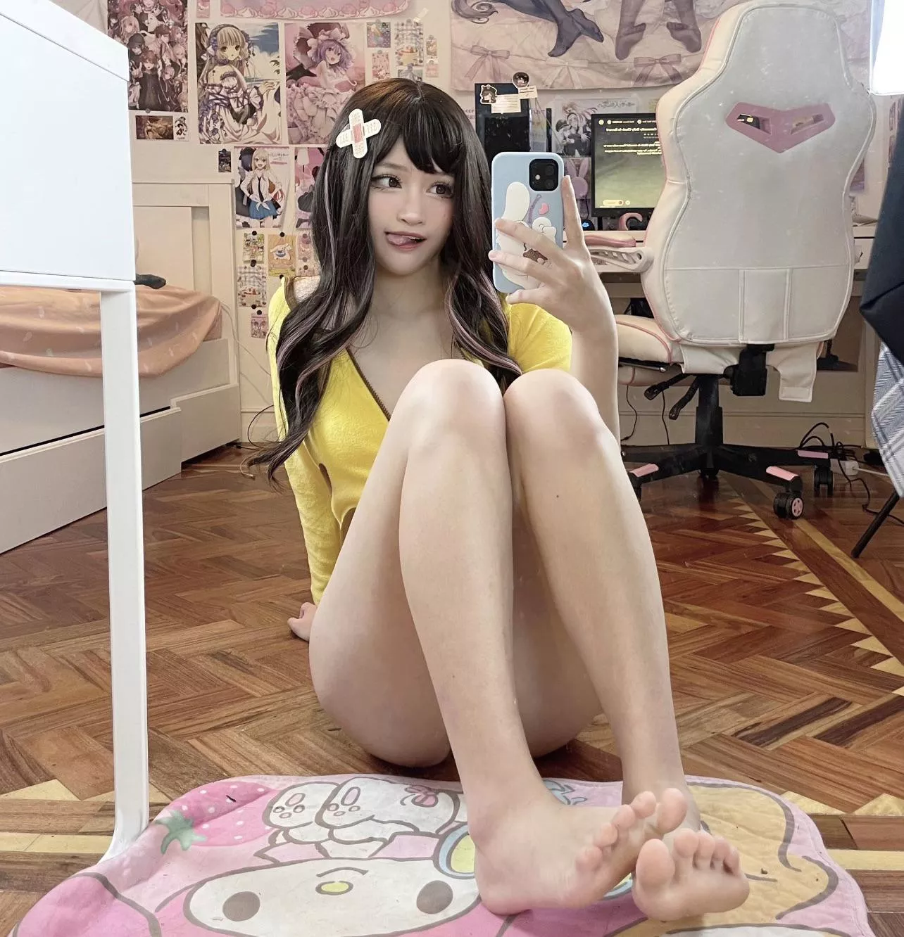 Hope u like geeky girls ;)