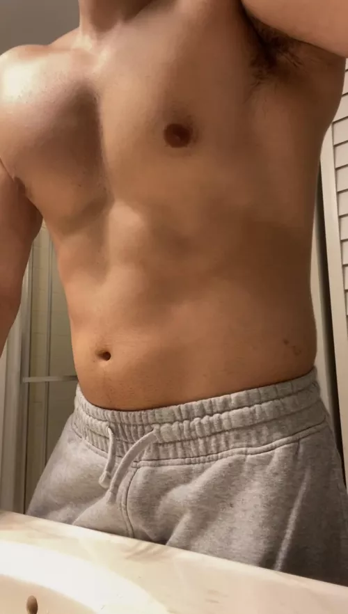 I had to show you my pits while brushing my teeth 