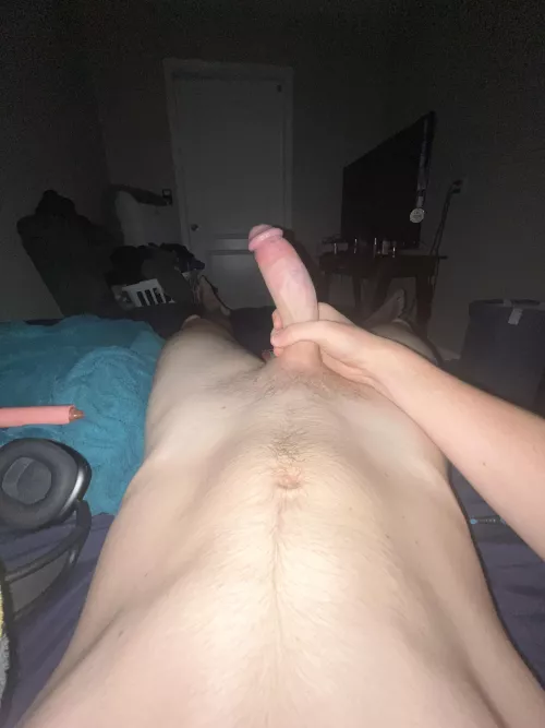 i need to cum. hmu