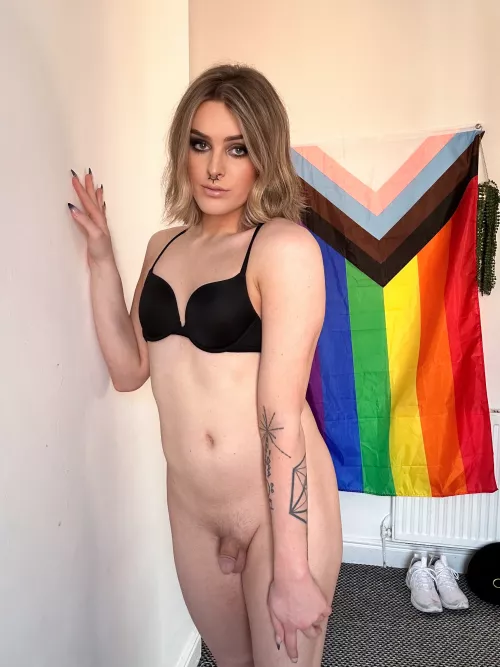 If I was your girlfriend, would you still jerk to my nudes?