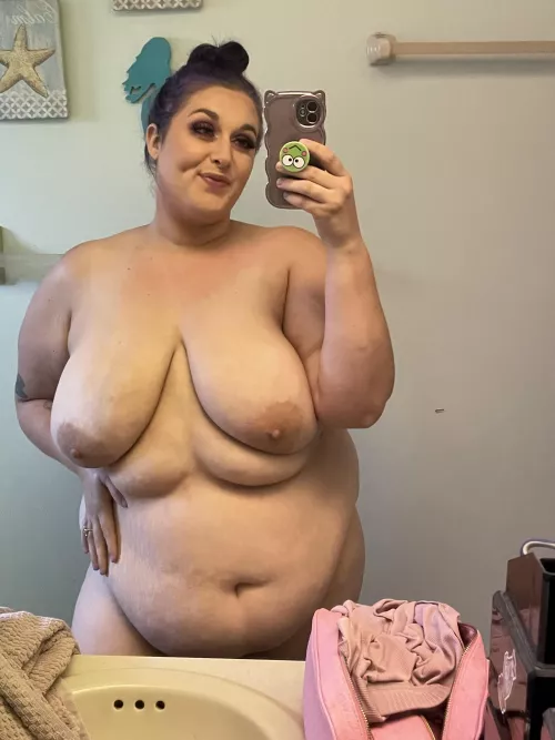 I’m horny, hurry home & fuck me 😈