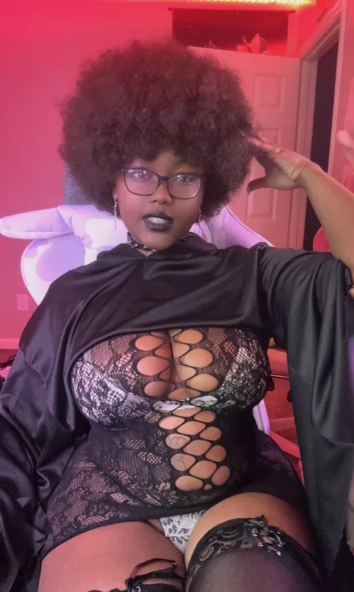 I'm not sure if I like this look today...