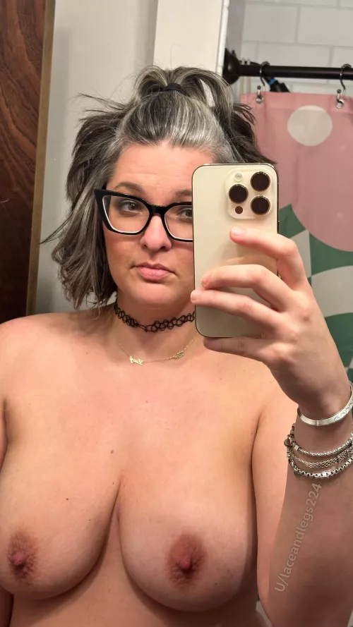 KID FEEE VACATION WHO’S WITH ME