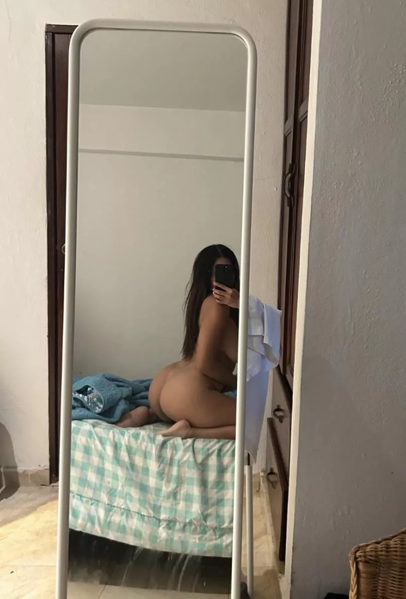 Latinas are built different