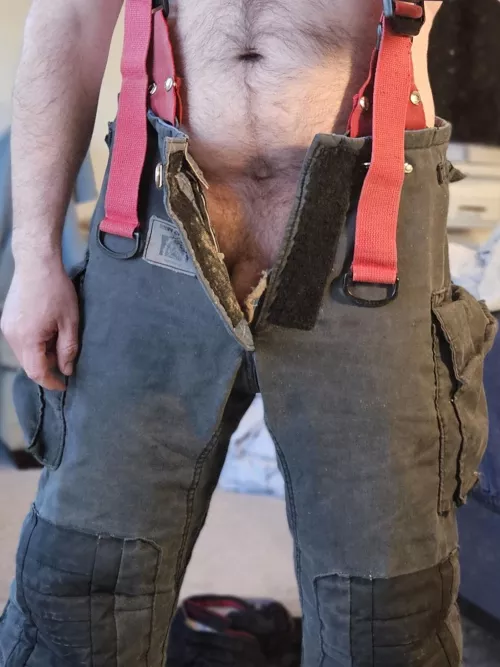 Looking to put the wet stuff on the red stuff. 