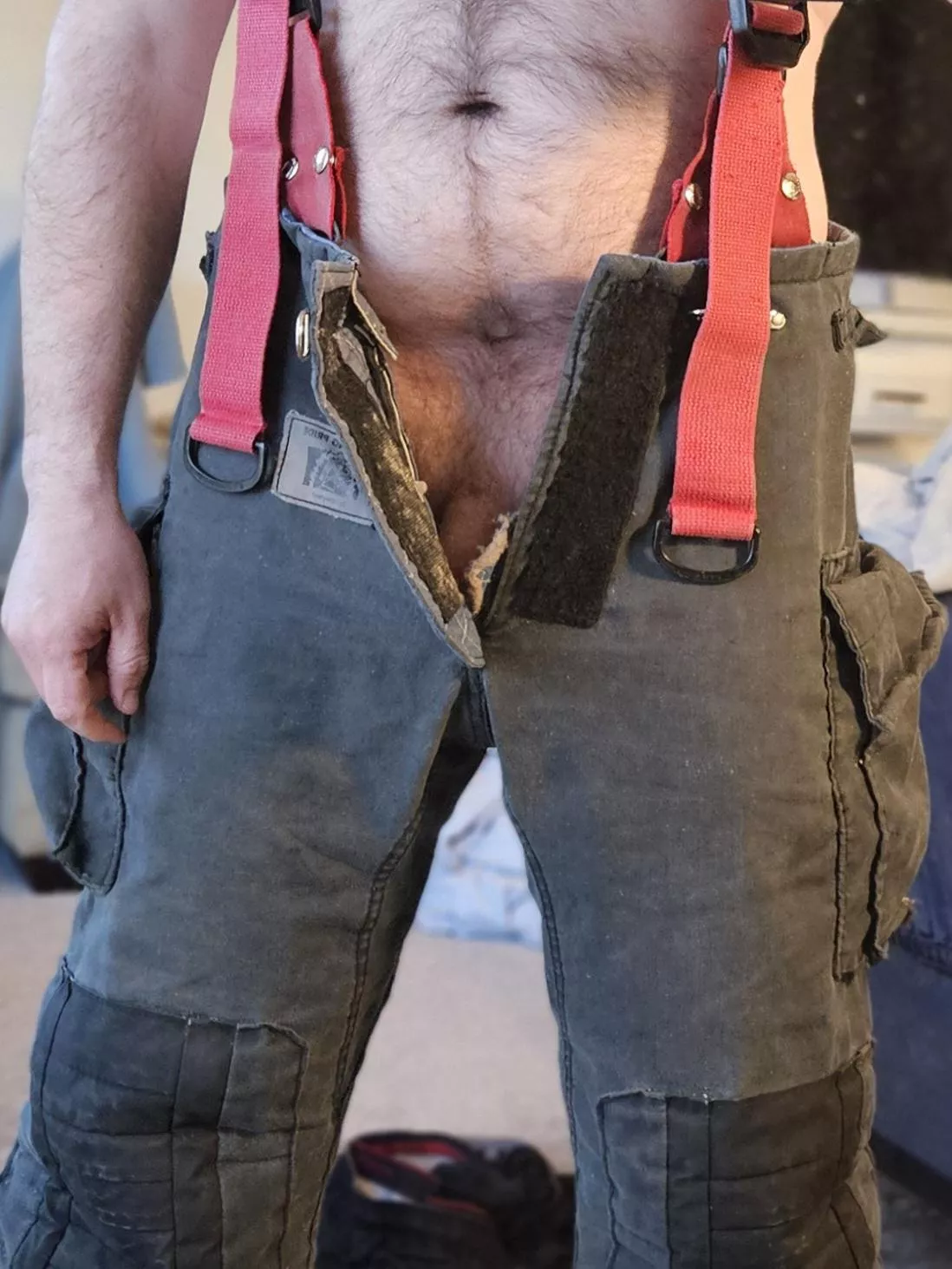 Looking to put the wet stuff on the red stuff. 