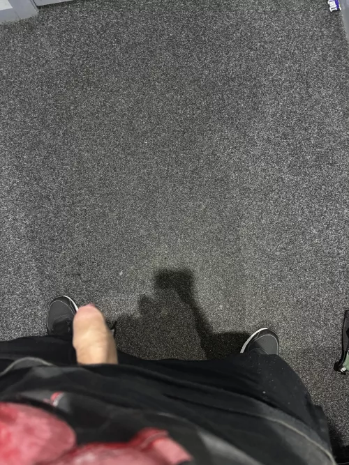 Oh no, (m)y cock fell out after my gym session 🤷🏻‍♂️