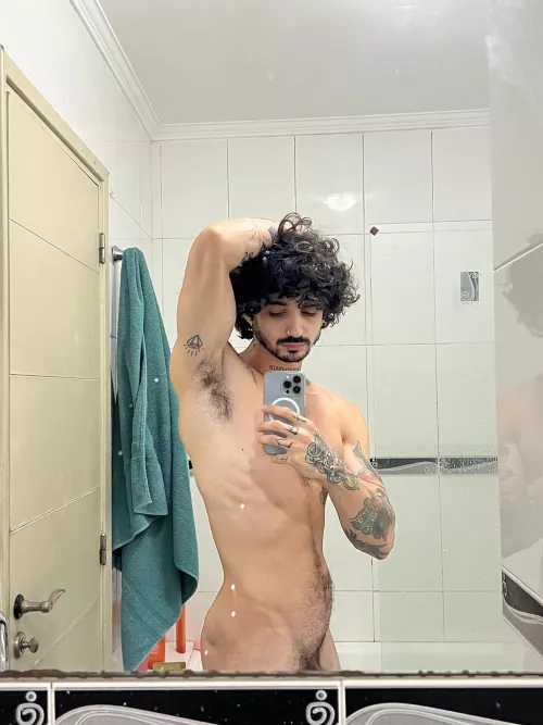 Say yes if i can fill your dm with nudes 