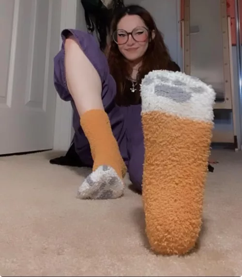[selling] Who likes fuzzy socks as much as I do~Selling pantys/socks/bras/vials/digital