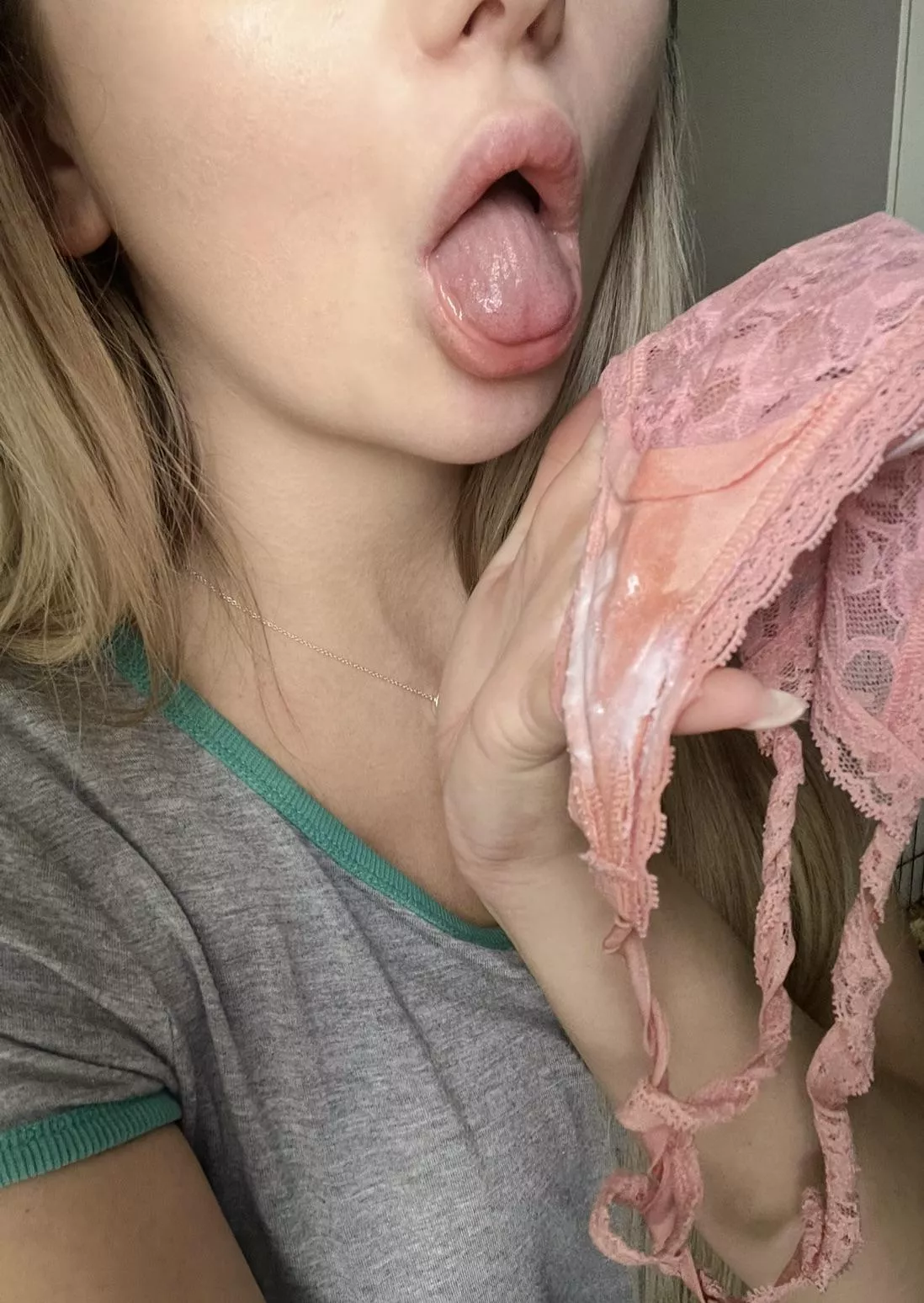 Want me to lick it?🙈