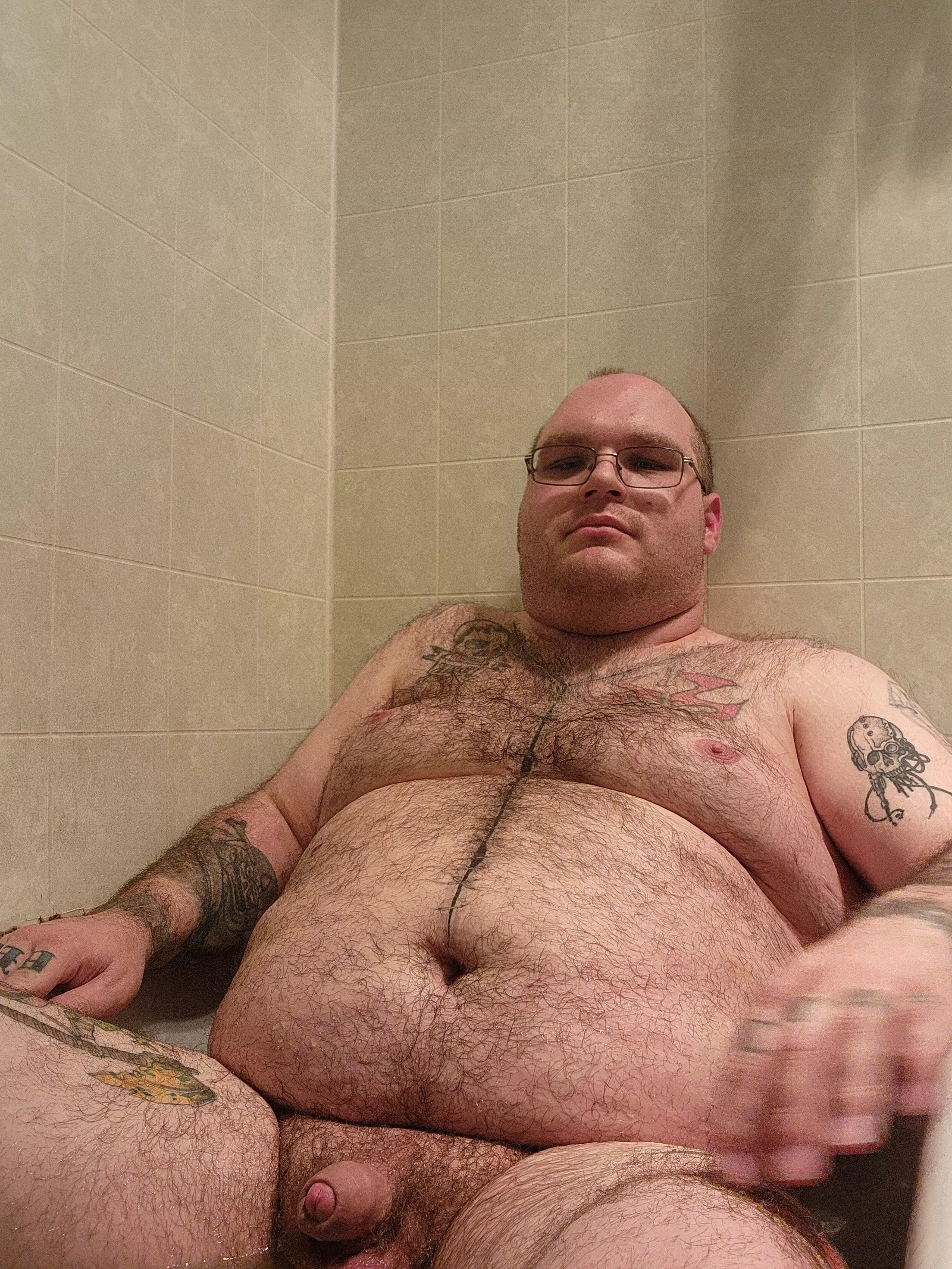 Who wants to join me in the bath 