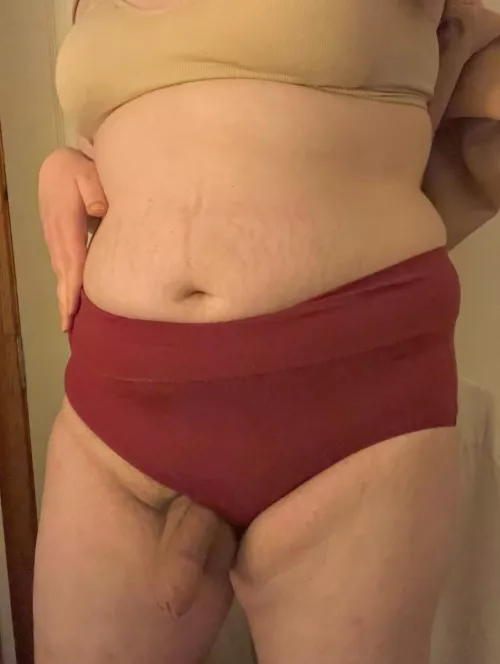 Would u be mad if u found out your thick gf had a dick? 😓