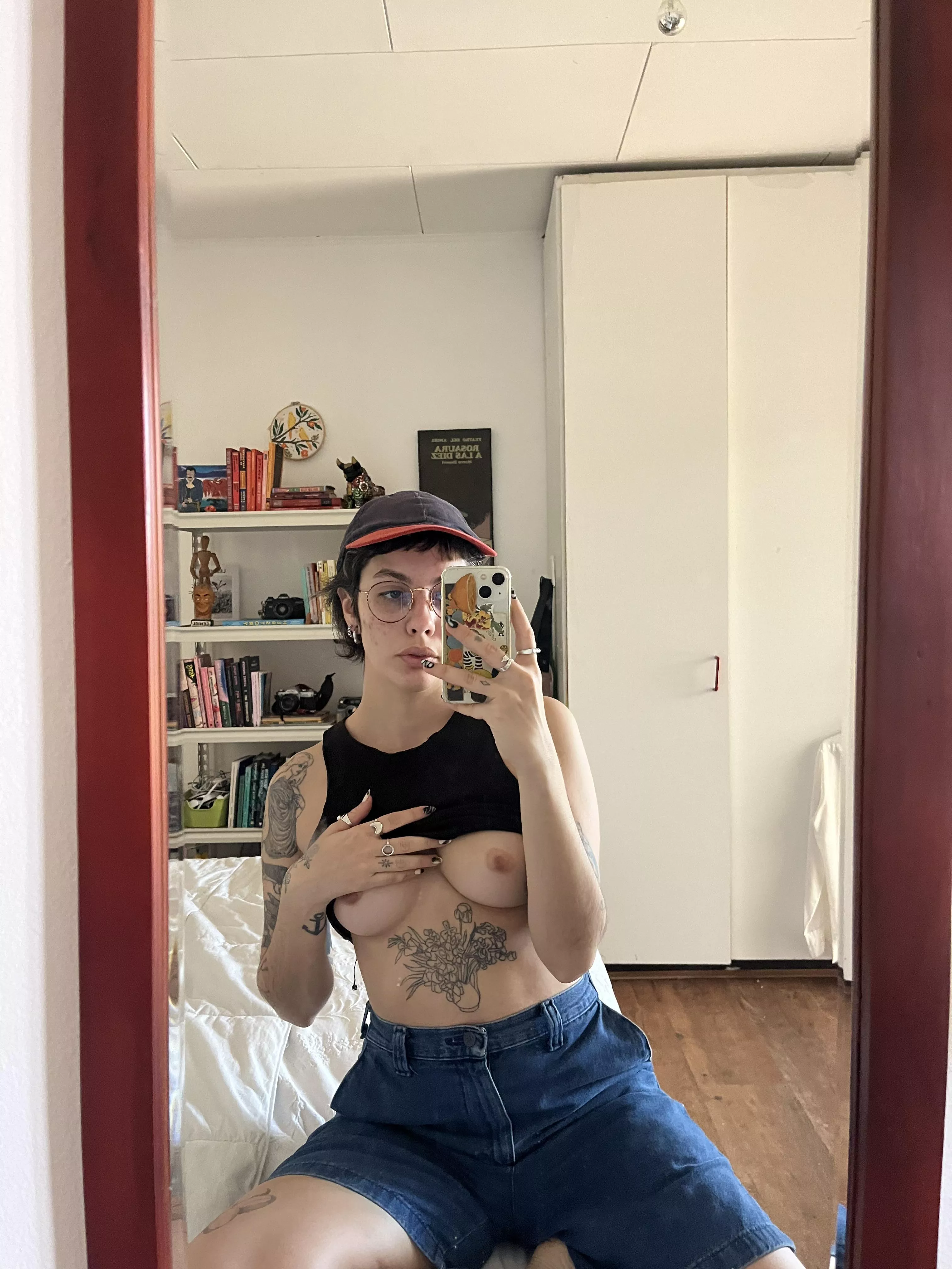 would you date an alt tomboy?